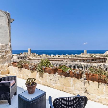 Valletta Bastions Seafront House Exterior photo