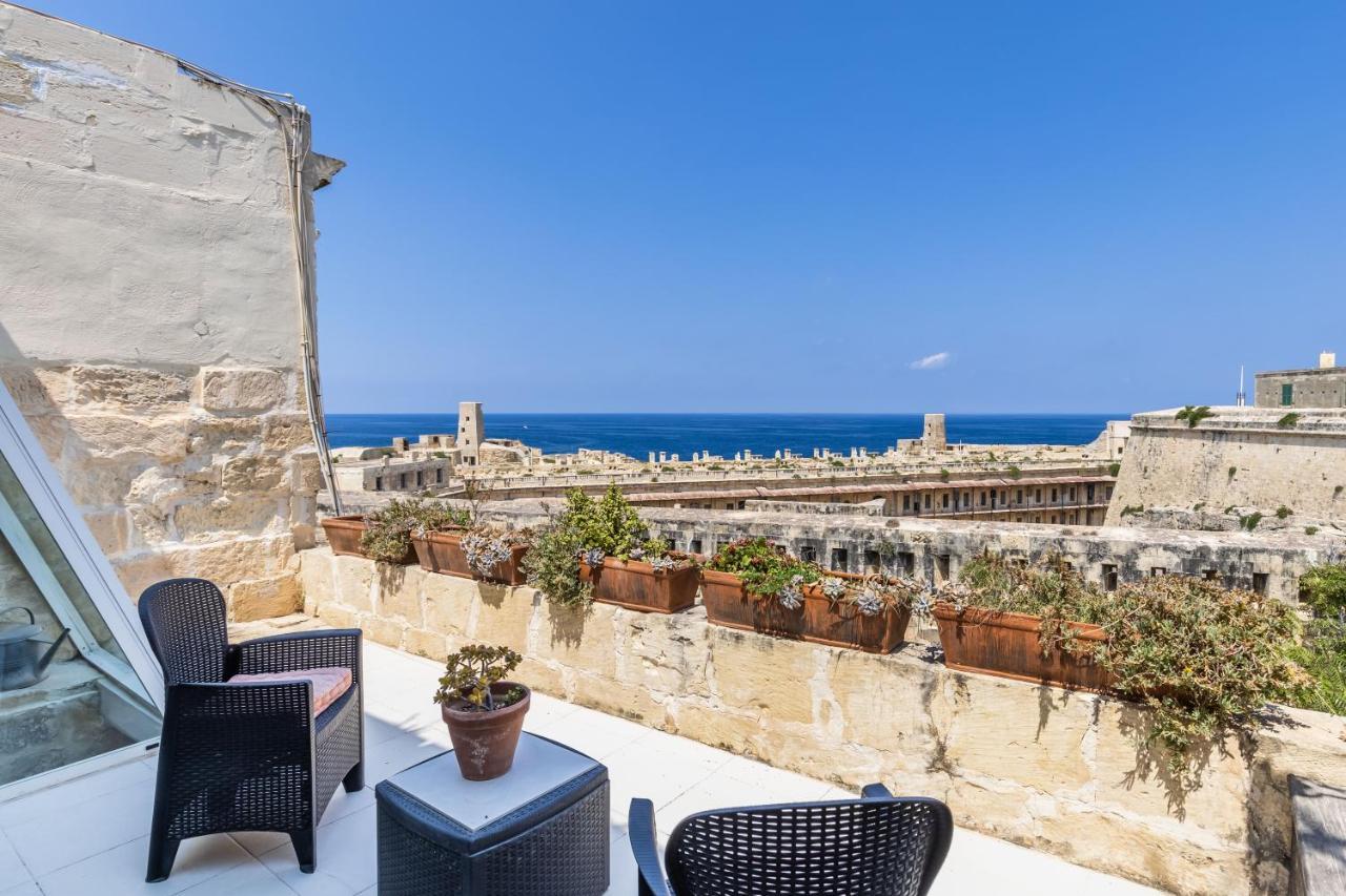 Valletta Bastions Seafront House Exterior photo